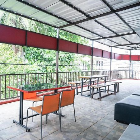 Reddoorz Plus Near Itc Cempaka Mas 2 Jacarta Exterior foto