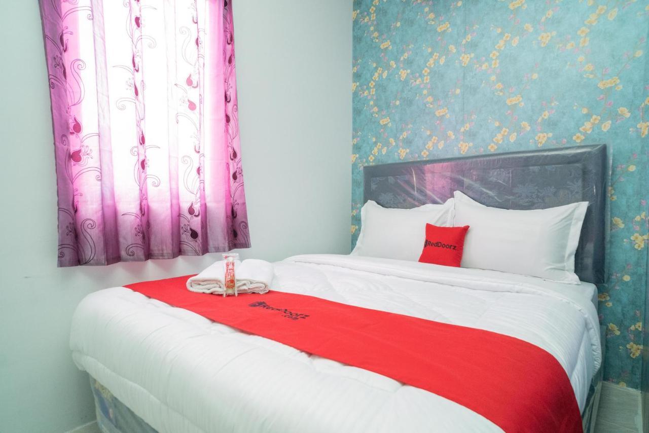 Reddoorz Plus Near Itc Cempaka Mas 2 Jacarta Exterior foto