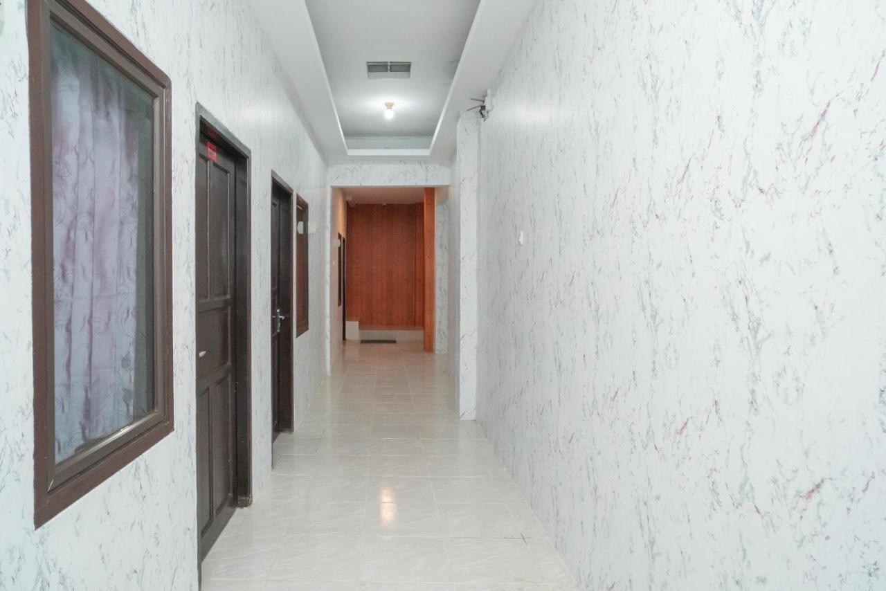Reddoorz Plus Near Itc Cempaka Mas 2 Jacarta Exterior foto