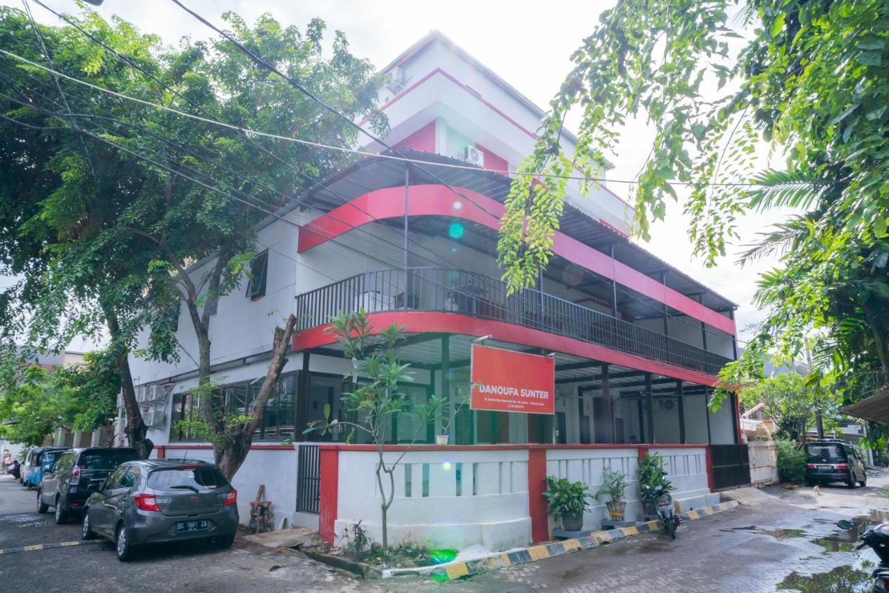 Reddoorz Plus Near Itc Cempaka Mas 2 Jacarta Exterior foto