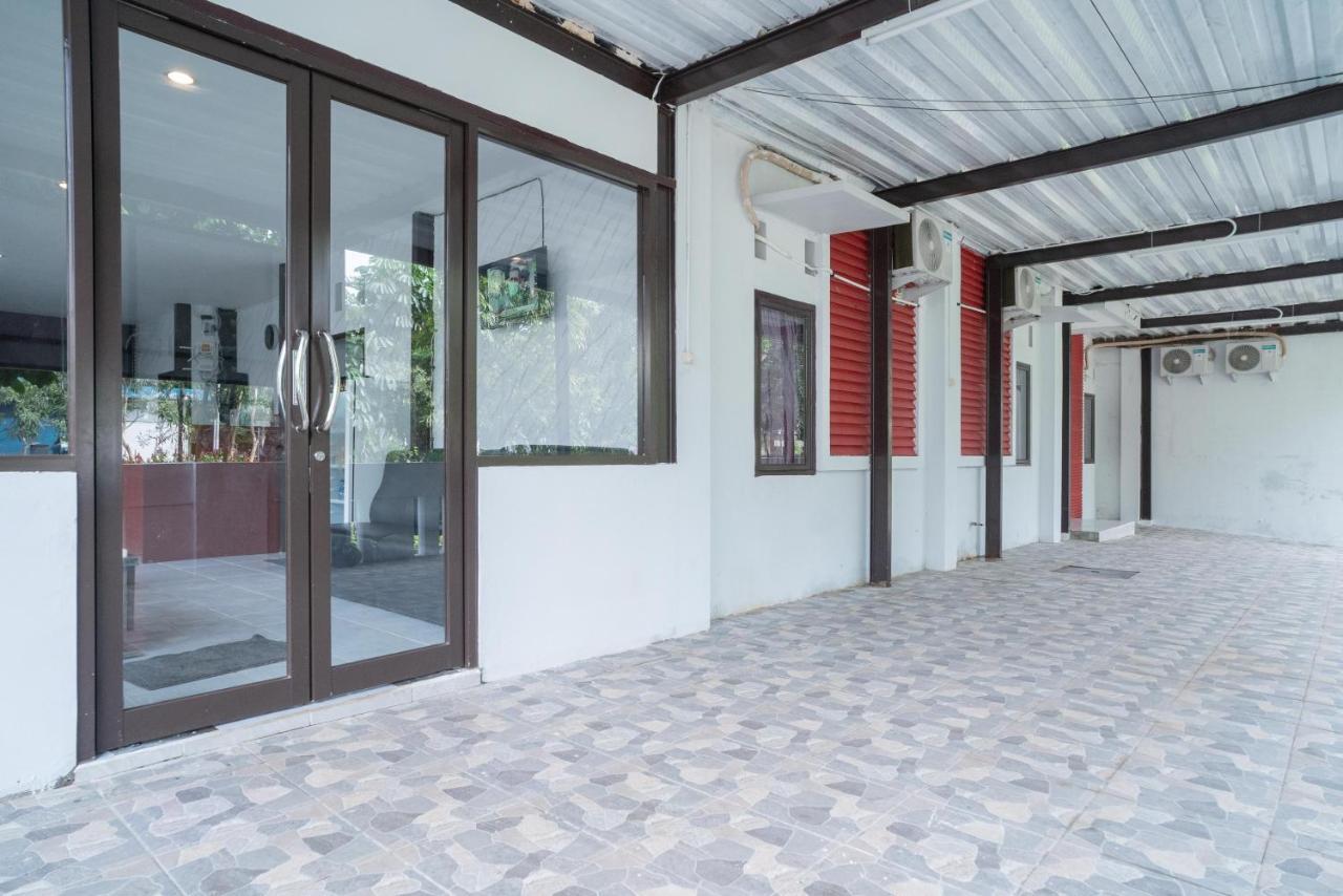 Reddoorz Plus Near Itc Cempaka Mas 2 Jacarta Exterior foto